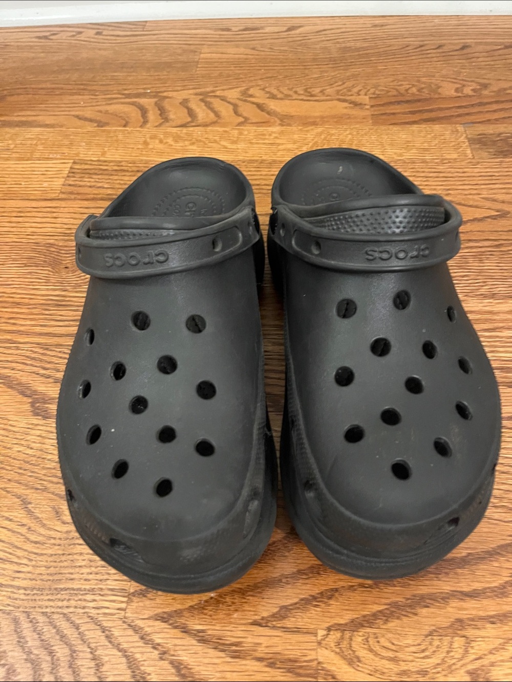 Crocs Classic Comfort Platform Clogs Black - Size 10 GUC